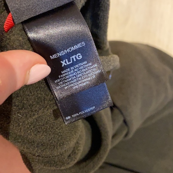 The North Face Fleece Pullover - Picture 6 of 6